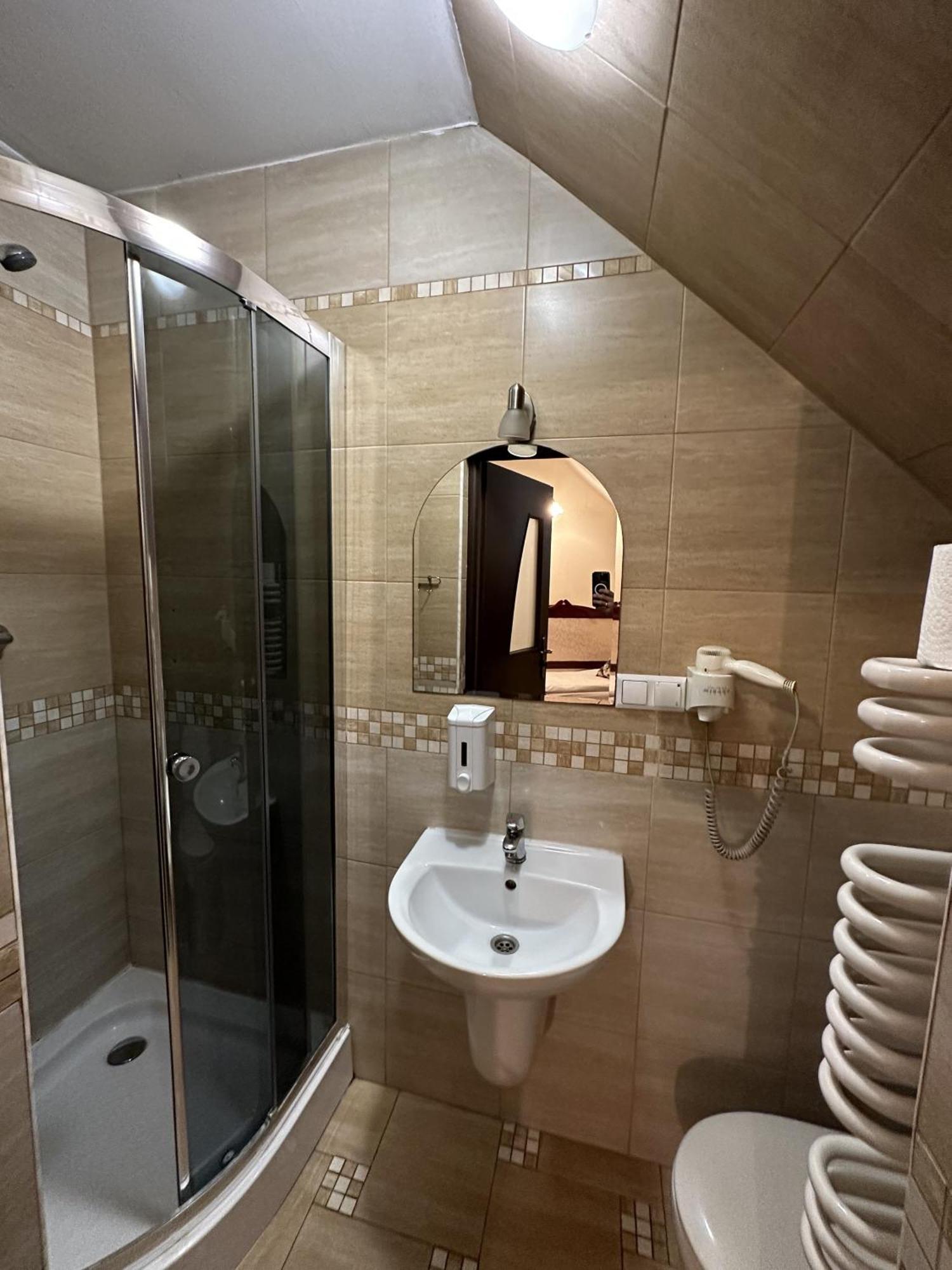 Palac Tarnowskich Hotel & Restauracja & Spa Ostrowiec Świętokrzyski Esterno foto